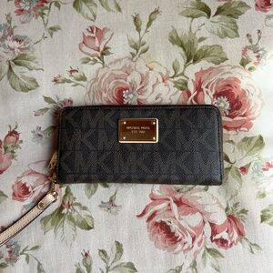 Wristlet/wallet
